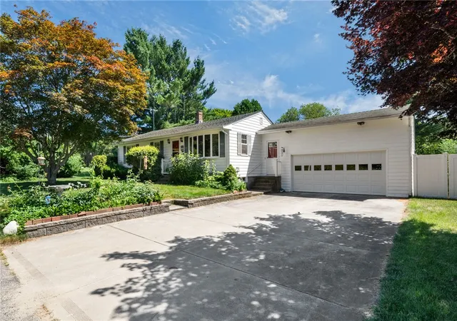 2nd image of 74 Daytona Ave, Narragansett, RI 02882 | MLS# 1418033