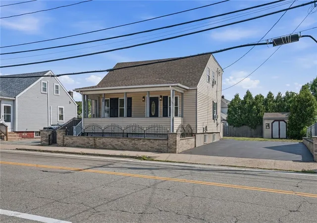 34th image of 902 Main St, West Warwick, RI 02893 | MLS# 1417914