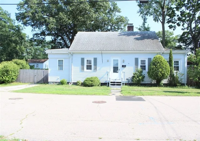 1st image of 128 Fern St, Warwick, RI 02889 | MLS# 1418039