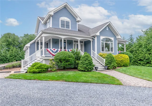 Homes for sale in Bristol, RI | 75 Wood St, Bristol, RI 02809 | MLS# 1417858