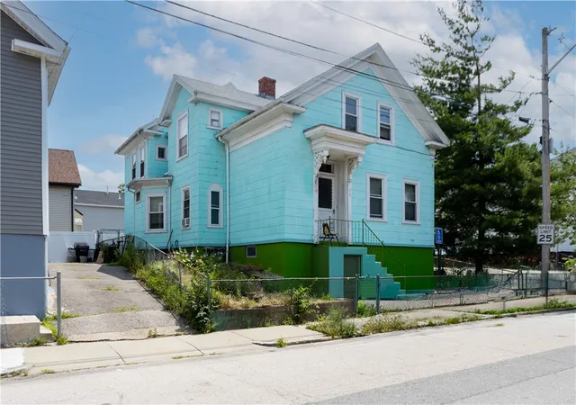 Photo 2 of Multi family home for sale at 216 Ocean St, Providence, RI 02905 | MLS# 1418056 | Listing updated on 2026-08-31