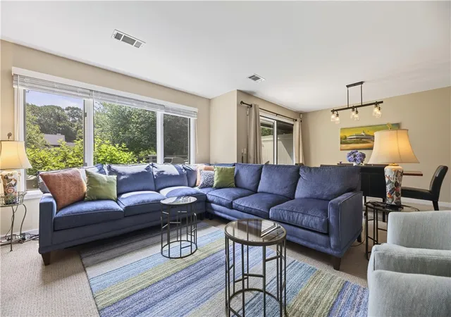 5th image of 2 Martingale Ln, Narragansett, RI 02882 | MLS# 1418043