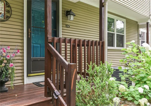 4th image of 351 New London Ave #105, Warwick, RI 02886 | MLS# 1417992