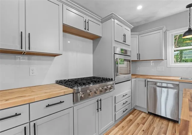 2nd image of 51 Alto St, Cranston, RI 02920 | MLS# 1418095
