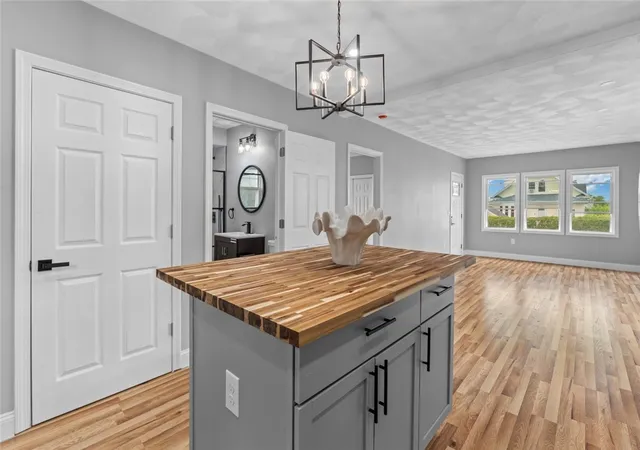 4th image of 51 Alto St, Cranston, RI 02920 | MLS# 1418095