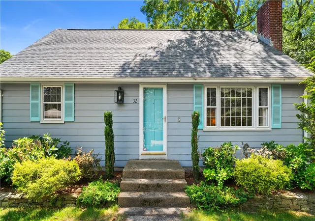 Photo 4 of Sale Pending at 32 Short Rd, North Kingstown, RI 02852 | MLS# 1418107 | Listing updated on 2026-07-26