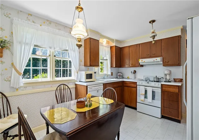 Photo 5 of Sale Pending at 32 Short Rd, North Kingstown, RI 02852 | MLS# 1418107 | Listing updated on 2026-07-26