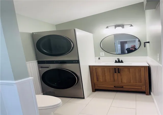 9th image of 230 Cedar Ave, Portsmouth, RI 02871 | MLS# 1418108