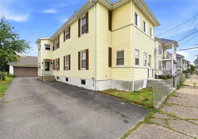 2nd image of 178 Coyle Ave, Pawtucket, RI 02861 | MLS# 1417789