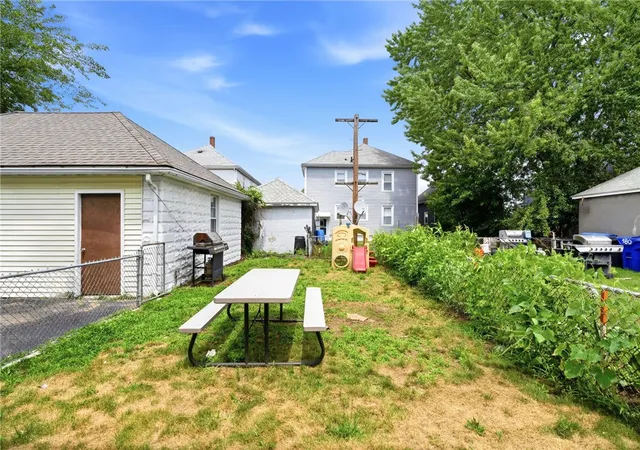 5th image of 178 Coyle Ave, Pawtucket, RI 02861 | MLS# 1417789