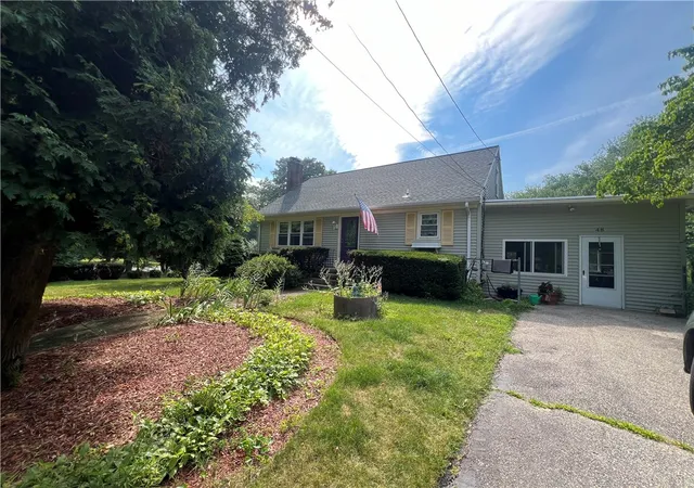 Homes for sale in Coventry, RI | 48 Colvintown Rd, Coventry, RI 02816 | MLS# 1418142