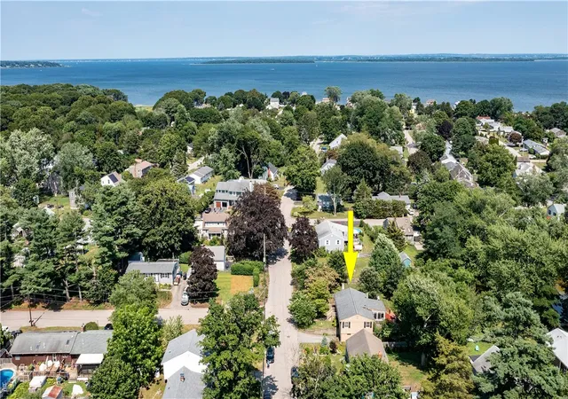 Homes for sale in North Kingstown, RI | 41 Mount View Ave, North Kingstown, RI 02852 | MLS# 1418143