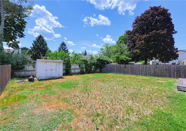 36th image of 15 Arland Dr, Pawtucket, RI 02861 | MLS# 1418051
