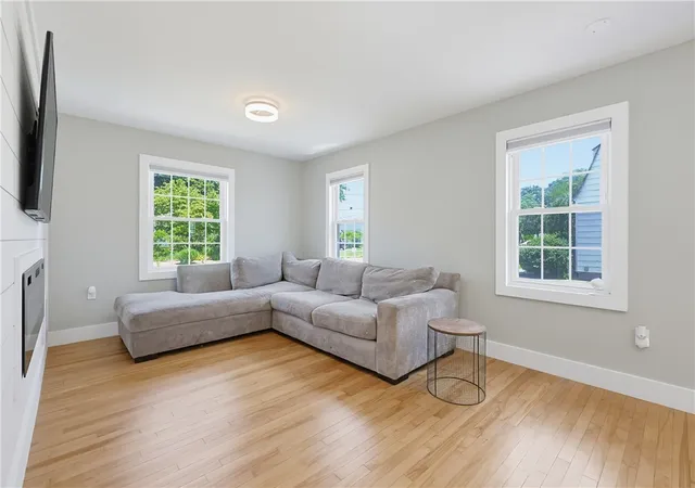 4th image of 15 Arland Dr, Pawtucket, RI 02861 | MLS# 1418051