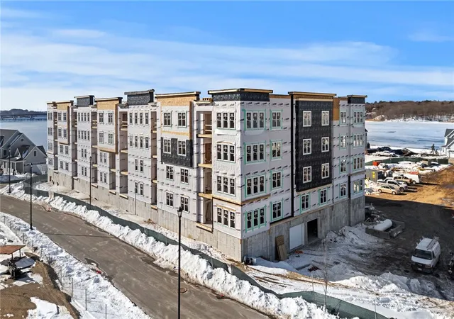 12th image of 141 East Point Dr #201, East Providence, RI 02916 | MLS# 1418169