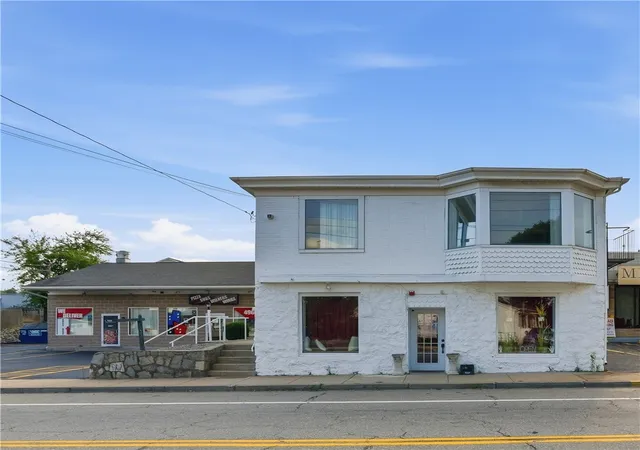 Multi family home for sale at 620 Killingly St, Johnston, RI 02919 | MLS# 1417962