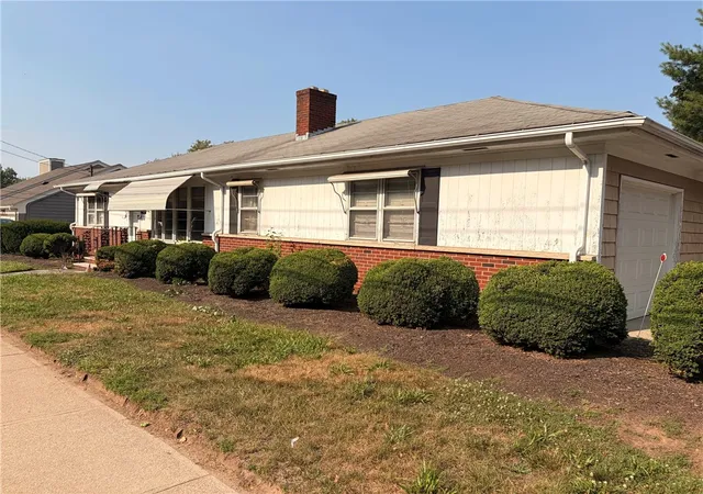 Photo 40 of Sale Pending at 565 Mount Pleasant Ave, Providence, RI 02908 | MLS# 1418212 | Listing updated on 2026-08-18