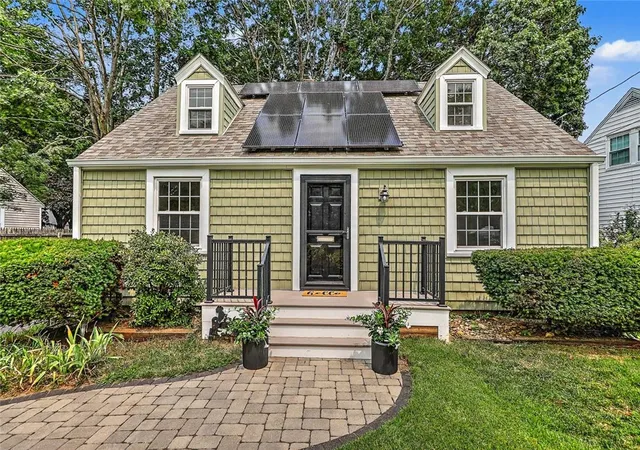 Homes for sale in North Kingstown, RI | 88 Nichols Rd, North Kingstown, RI 02852 | MLS# 1418224