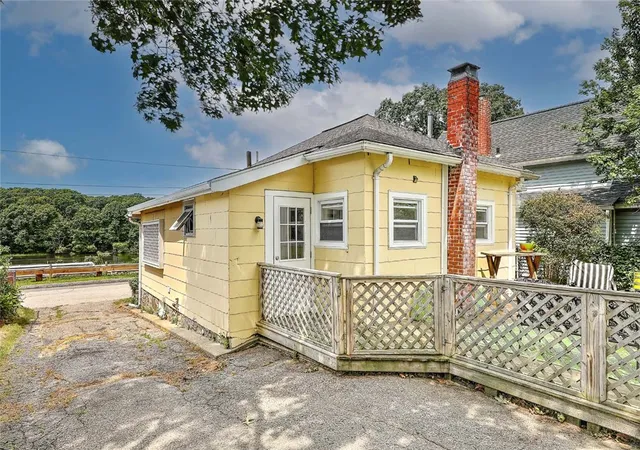 Photo 3 of Sale Pending at 59 Booth Ave, Riverside, RI 02915 | MLS# 1418231 | Listing updated on 2026-08-23