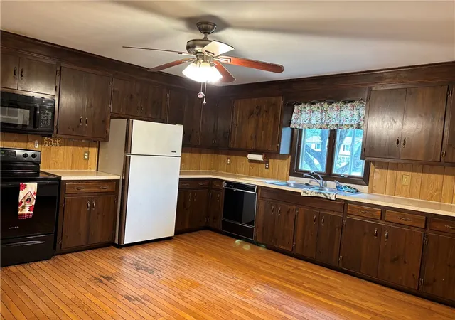 Photo 3 of Sale Pending at 177 Canal St, Westerly, RI 02891 | MLS# 1418236 | Listing updated on 2026-08-25