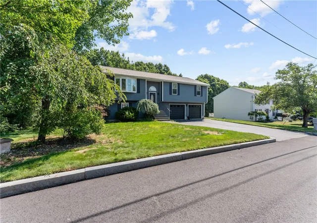 Photo 3 of Sale Pending at 16 Rachella Ct, East Providence, RI 02914 | MLS# 1418257 | Listing updated on 2026-08-09