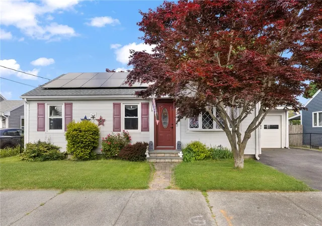 3rd image of 22 Mayfield St, Pawtucket, RI 02861 | MLS# 1418211