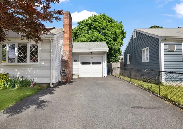 5th image of 22 Mayfield St, Pawtucket, RI 02861 | MLS# 1418211