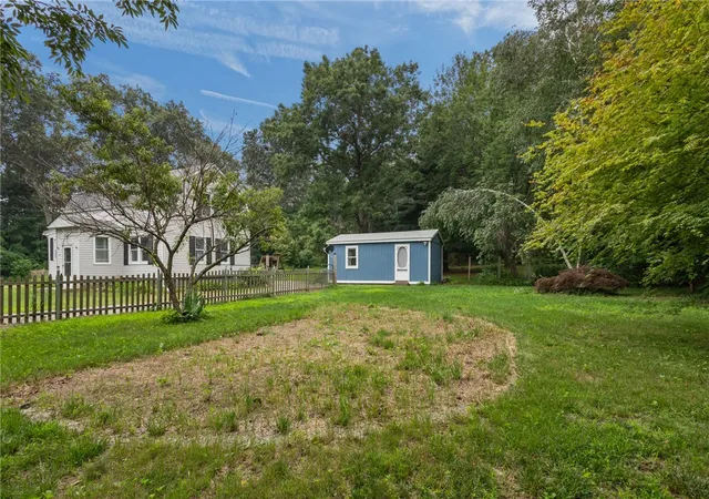 Homes for sale in North Kingstown, RI | 10 Ellis Rd, North Kingstown, RI 02852 | MLS# 1418263