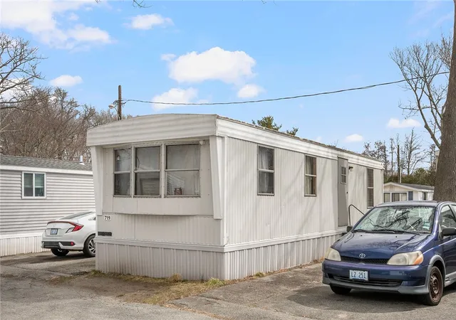 2nd image of 719 Forest Park, Middletown, RI 02842 | MLS# 1418090