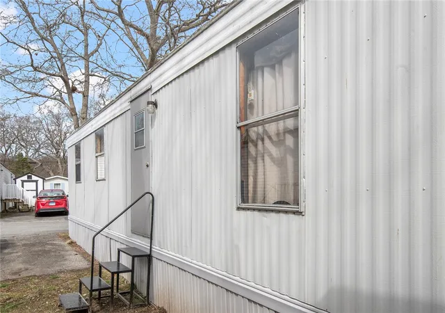 Homes for sale in Middletown, RI | 719 Forest Park, Middletown, RI 02842 | MLS# 1418090