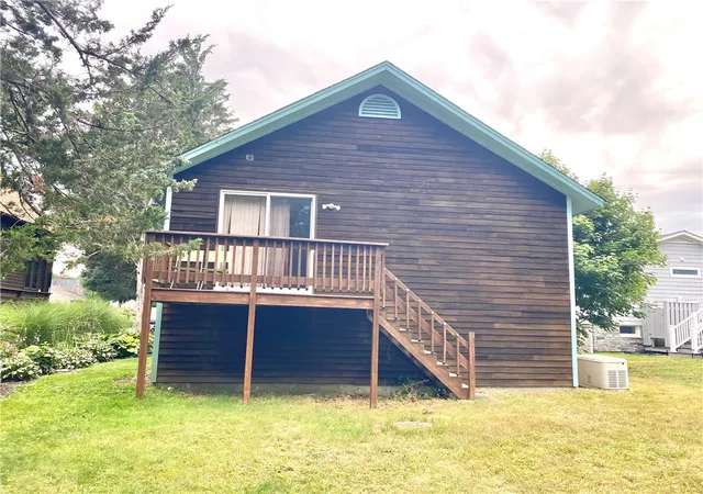 Photo 3 of Single family home for sale at 102 Tupelo Rd, Wakefield, RI 02879 | MLS# 1418249 | Listing updated on 2026-08-03