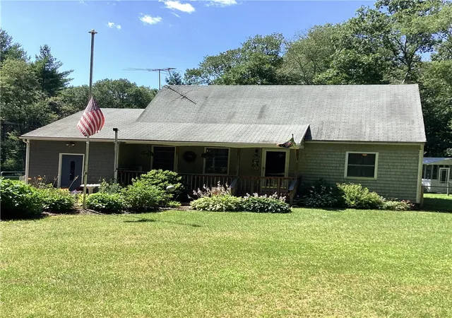 Homes for sale in Coventry, RI | 6786 Flat River Rd, Coventry, RI 02827 | MLS# 1418309