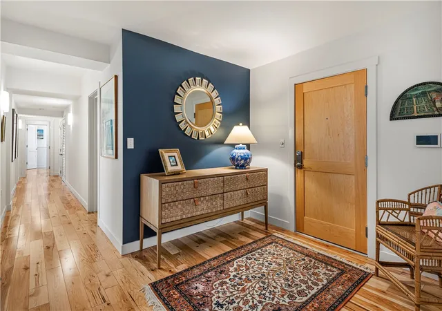 2nd image of 27 High St #2, Newport, RI 02840 | MLS# 1418311