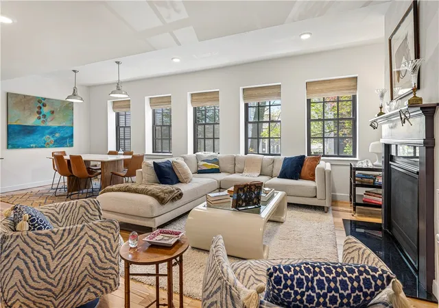 4th image of 27 High St #2, Newport, RI 02840 | MLS# 1418311