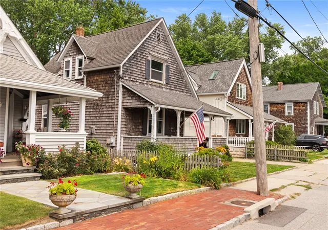 Photo 3 of Sale Pending at 101 Sheldon St, Cranston, RI 02905 | MLS# 1417550 | Listing updated on 2026-08-03