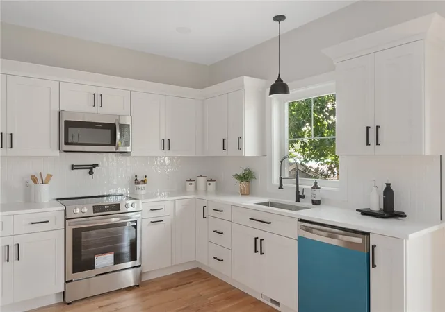 Homes for sale in East Providence, RI | 66 Fraser St, East Providence, RI 02914 | MLS# 1416318