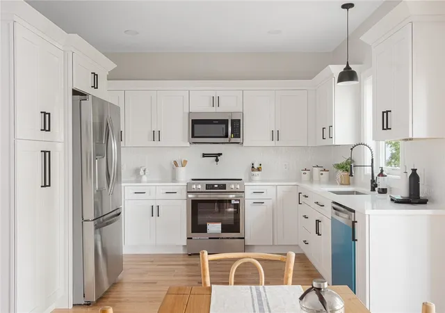 Homes for sale in East Providence, RI | 66 Fraser St, East Providence, RI 02914 | MLS# 1416318