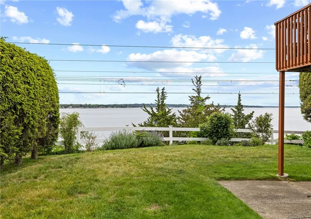 Homes for sale in Warwick, RI | 4160 Post Rd #28, Warwick, RI 02818 | MLS# 1418362