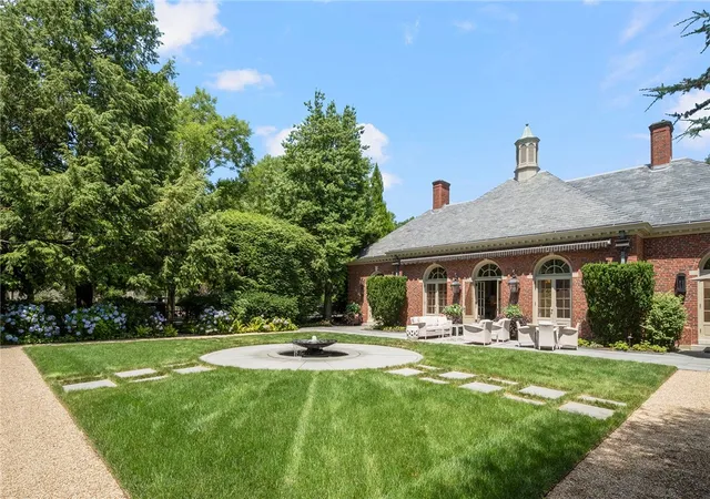 4th image of 251 George St, Providence, RI 02906 | MLS# 1418271