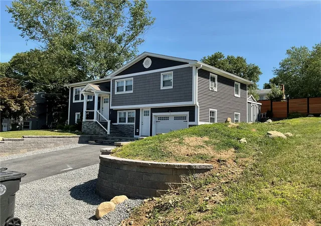 3rd image of 40 Bayberry Dr, West Warwick, RI 02893 | MLS# 1418395