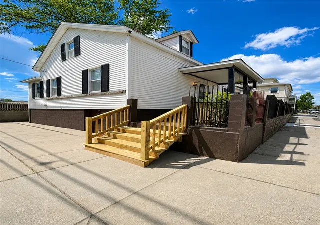 2nd image of 166 Gallup St, Providence, RI 02908 | MLS# 1418414
