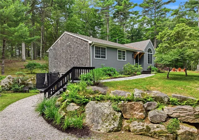 5th image of 102 Timber Ridge Rd, Charlestown, RI 02813 | MLS# 1418320