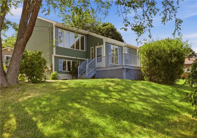 Homes for sale in Tiverton, RI | 125 Colonial Ave, Tiverton, RI 02878 | MLS# 1418335