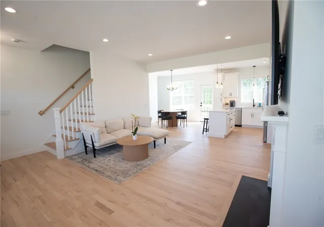 Homes for sale in Portsmouth, RI | 30 Bunker Hill Xing, Portsmouth, RI 02871 | MLS# 1418425