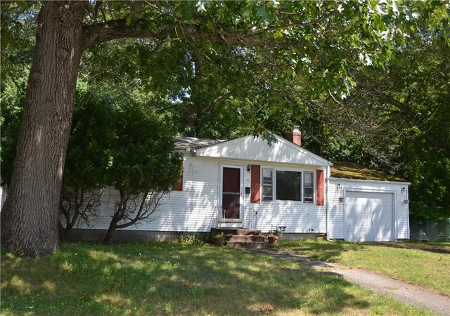 1st image of 70 Griffin Dr, Warwick, RI 02886 | MLS# 1418325