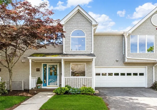 1st image of 454 Paddock Ln, Bristol, RI 02809 | MLS# 1417383