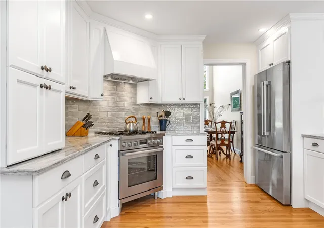 3rd image of 454 Paddock Ln, Bristol, RI 02809 | MLS# 1417383