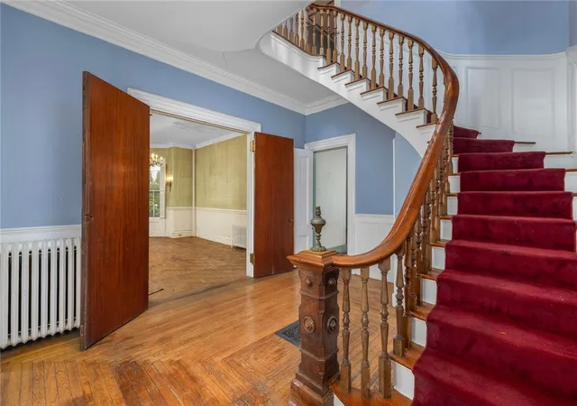 Photo 3 of Single family home for sale at 36 Ayrault St, Newport, RI 02840 | MLS# 1418389 | Listing updated on 2026-08-25