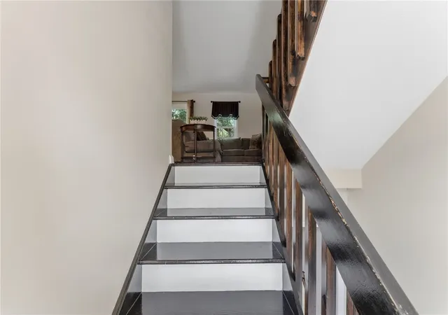 Photo 4 of Sale Pending at 565 Quaker Ln #76, West Warwick, RI 02893 | MLS# 1418520 | Listing updated on 2026-08-21