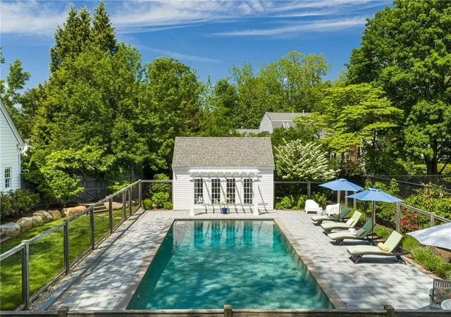 Homes for sale in Barrington, RI | 204 Rumstick Rd, Barrington, RI 02806 | MLS# 1418570